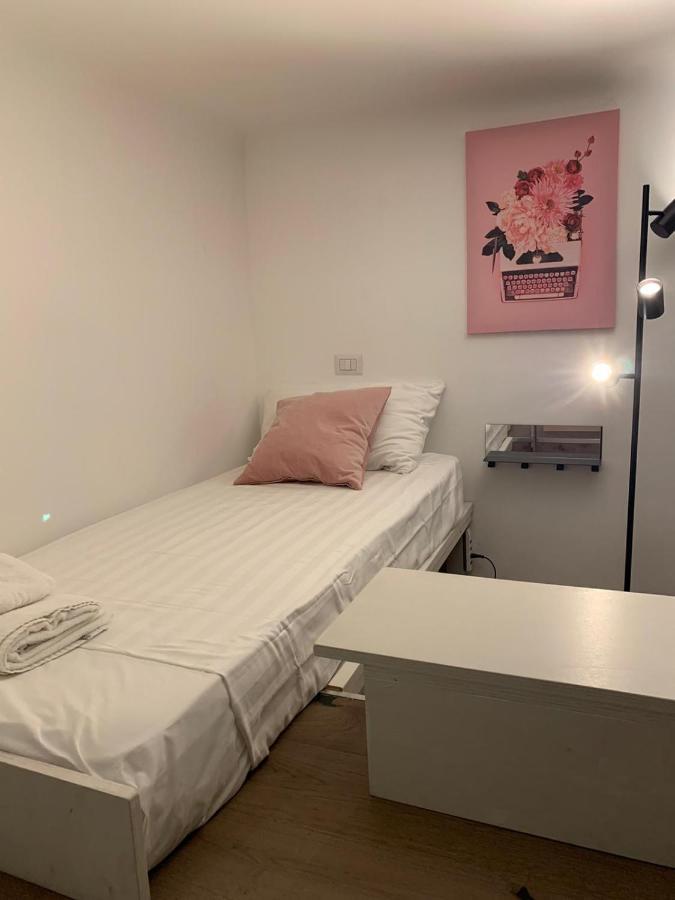 La Pampa New & Fully Refurbished Apt Apartment Milano Ngoại thất bức ảnh